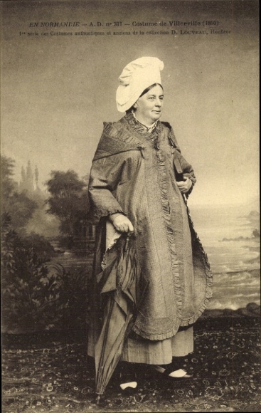 Postcard Villerville Calvados, woman in traditional costume, French costume, parasol