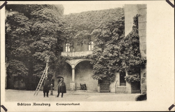 Postcard Annaburg Saxony Anhalt, castle, trumpeter stand