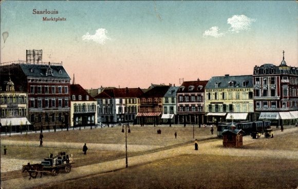 PC Saarlouis in Saarland, market square, buildings, traffic, PC