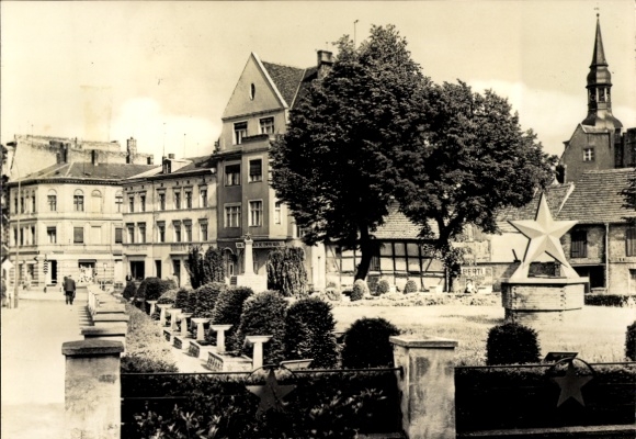 Ak Nauen im Havelland, Sowjetisches Ehrenmal