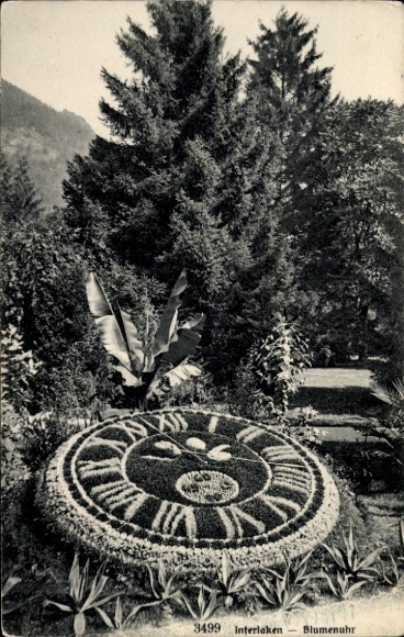 Postcard Interlaken Kt. Bern Switzerland, view of the flower clock, flower beds, park