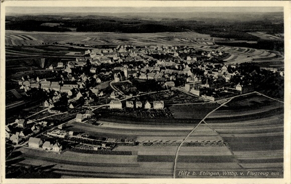Ak Bitz Schwäbische Alb Württemberg, Luftaufnahme von  Häuser, Felder, Stadtansicht