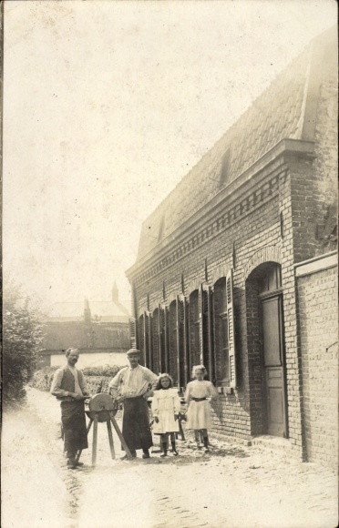 Photo Postcard Scissors Grinder with Whetstone, Children