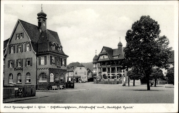 Ak Georgenthal in Thüringen, Historische Gebäude, Platz, Bäume, Schwarz-Weiß-Fotografie