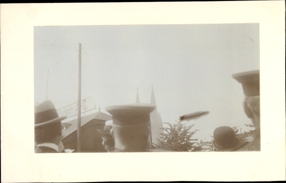 Photo Cologne on the Rhine, zeppelin over the city, invitation of the German Knights Unita