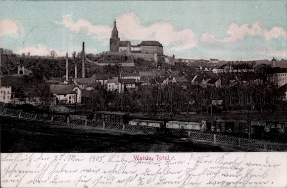 Ak Weida in Thüringen, Übersicht  Kirche, Gebäude, Züge, Himmelsansicht