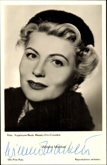 Postcard actress Winnie Markus, portrait with cap, Ufa Film, autograph