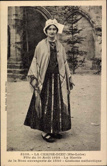 CPA La Chaire de Dieu Haute Loire, Fête du 10 Août 1924, Costume authentic
