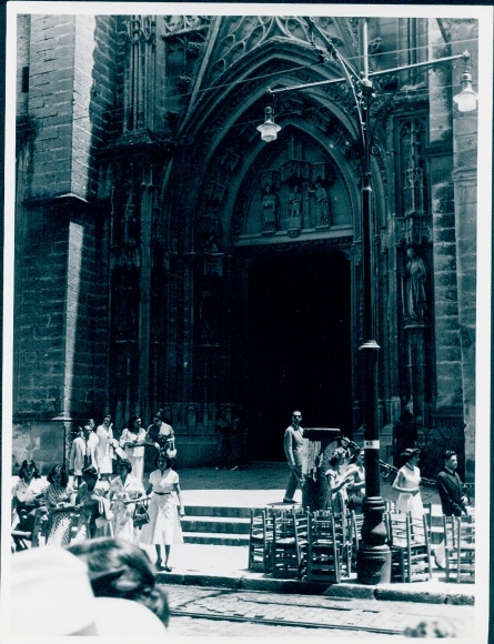 Photo film scene Barcelona, cathedral, portal, FRG 1952, Jordan J. von Boyadjieff