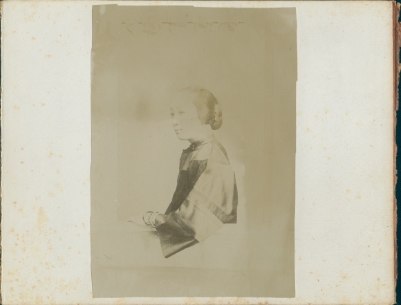 Photo China, ca 1901, Boxer Rebellion, temple, street scene, distinguished Chinese woman