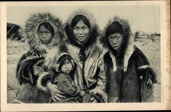 Ak Alaska USA, Eskimo's uit de Behringstraat, familie