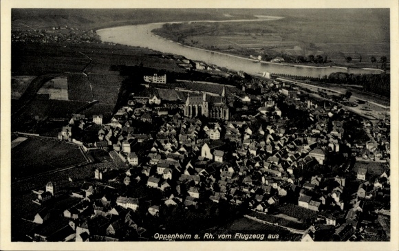 Ak Oppenheim am Oberrhein, Luftaufnahme von  Rhein, Stadtansicht, keine Persönlichkeiten
