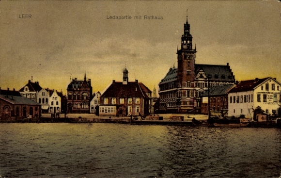Postcard Leer in East Frisia, view of the harbor, town hall in the background, historical architecture