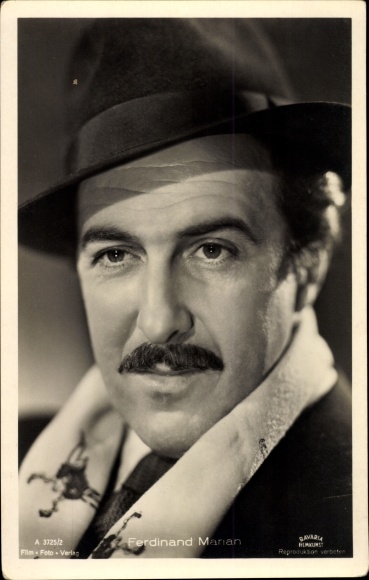 Postcard Actor Ferdinand Marian, portrait