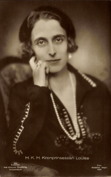 Postcard Crown Princess Louise, Louise Mountbatten, portrait