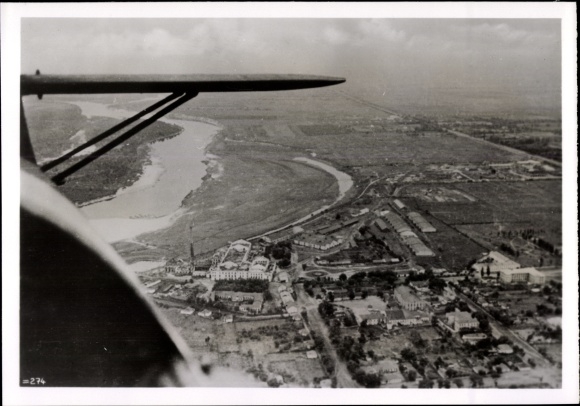 Photo Hoffmann, H., German artillery over the Don, Luftwaffe, Nov. 1941