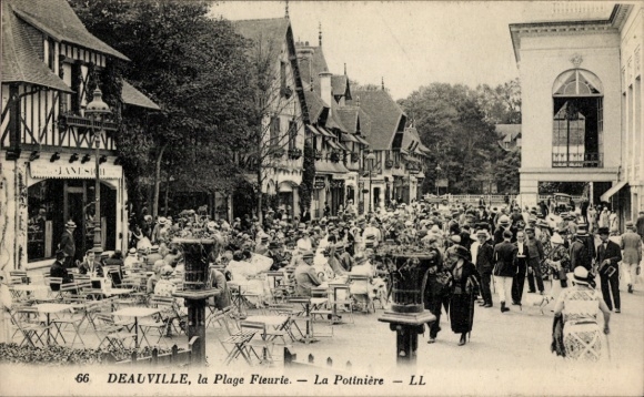 Ak Deauville Calvados, Plage Fleurie, La Potiniere