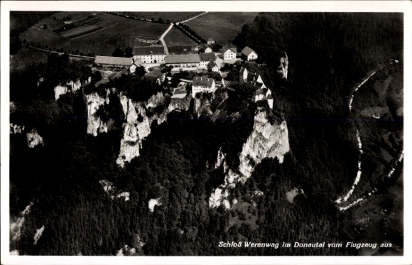 Ak Langenbrunn Beuron in Württemberg, Schloss Werenwag, Fliegeraufnahme