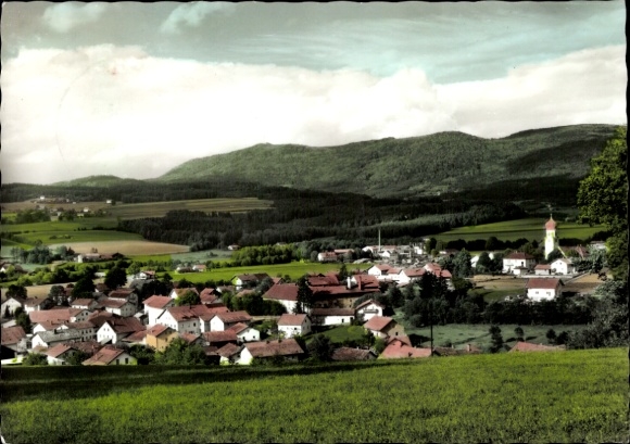 Ak Herzogau Waldmünchen im Oberpfälzer Wald Bayern, Landschaft mit Bergen, Dorfansicht, Kirchturm