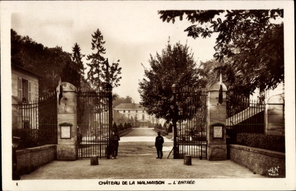 CPA Malmaison Hauts de Seine, Chateau, Entrée