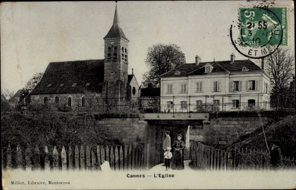 KP Cannes Écluse Seine et Marne, kościół