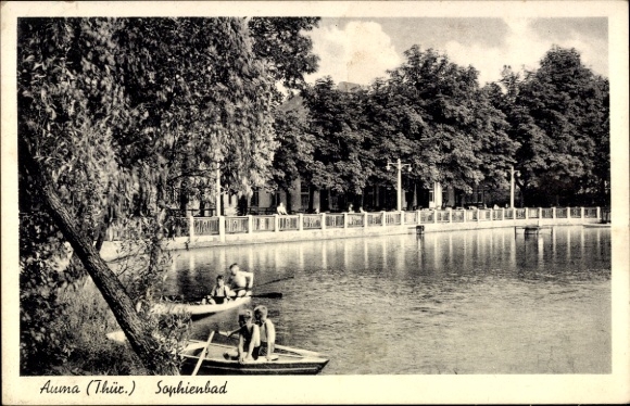 Ak Auma in Thüringen,  Sophienbad, See, Boote, Bäume