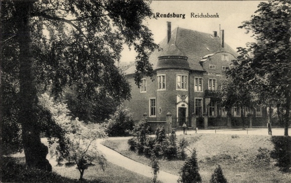 Postcard Rendsburg in Schleswig Holstein, Reichsbank, architecture, garden, partly wooded