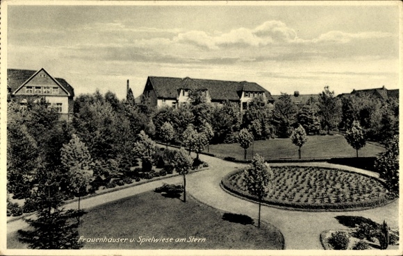 Ak Gütersloh in Westfalen, Provinzialheilanstalt, Frauenhäuser, Spielwiese
