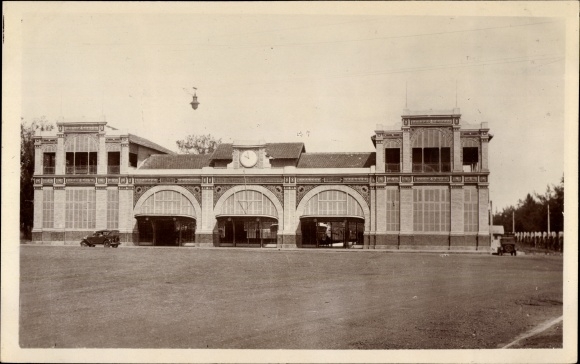 And Dakar Senegal, La Gare