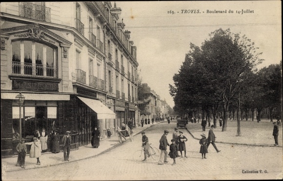 Ak Troyes Aube, Boulevard du 14 Juillet