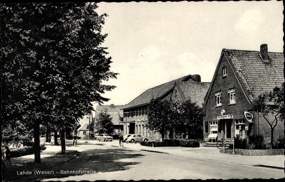 Postcard Lahde Petershagen on the Weser, Bahnhofstrasse, Cafe