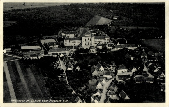 Ak Wiblingen Ulm an der Donau Baden, Luftaufnahme des Wiblinger Schlosses, umgeben von zahlreiche