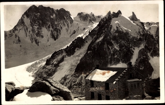 Postcard Chamonix Mont Blanc Haute Savoie, Cover Refuge and the Grandes Jorasses