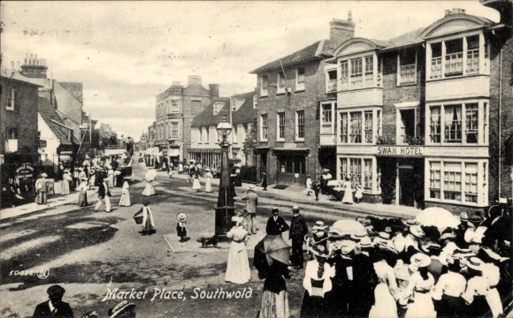 PC Southwold East England, Market Place, Swan Hotel