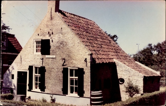 Photo Schiermonnikoog Friesland Netherlands, town view, residential building