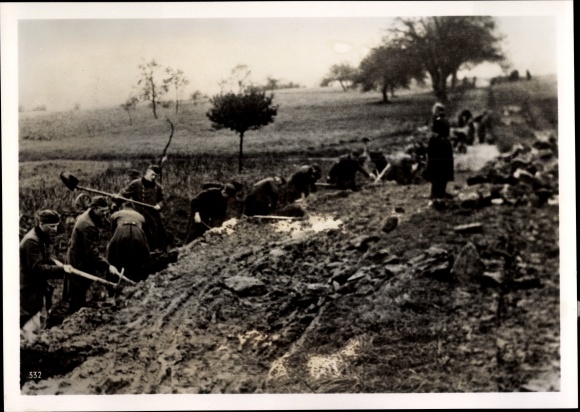 Photo Heinrich Hoffmann, RAD groups build paths to secure supplies, November 1939