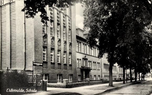 Postcard Eichwalde in Brandenburg, School