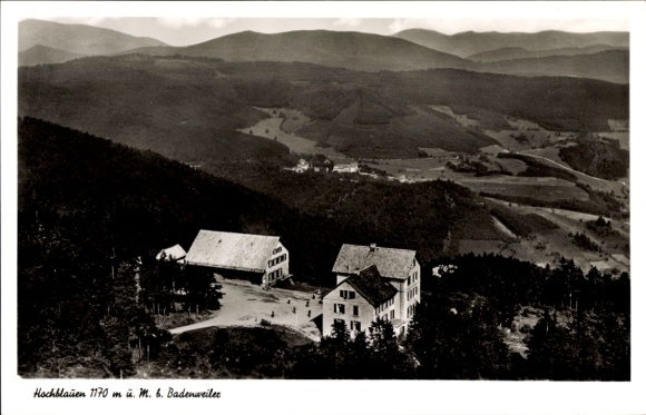 Ak Blauen Badenweiler im Schwarzwald, Hochblauen, Fliegeraufnahme vom Hotel
