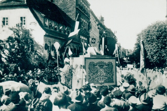 Collective image Documents of our time No. 135 Pirna, 700th anniversary 1933, bakers&#39; guild, coat of arms wagon