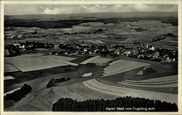 Ak Markt Wald im Unterallgäu, Luftaufnahme von  Felder, Dörfer