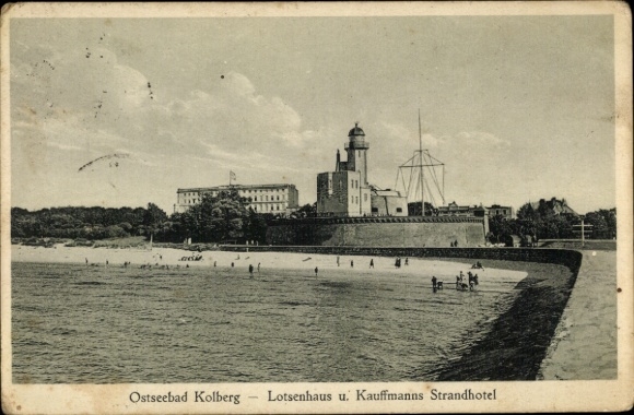 Postcard Kołobrzeg Ostseebad Kolberg Pomerania, Pilot House and Merchants Beach Hotel