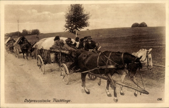 Ansichtkaart Oost-Pruisen, Oost-Pruisische vluchtelingen, paardenkarren, WO I, Oost-Pruisische hulp