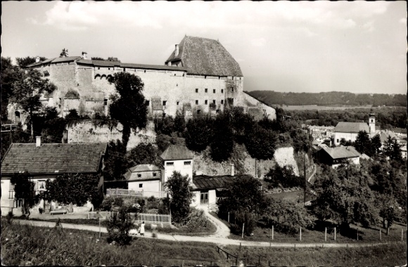 Ak Tittmoning in Oberbayern, Burg,  Landschaft, Häuser, Bäume