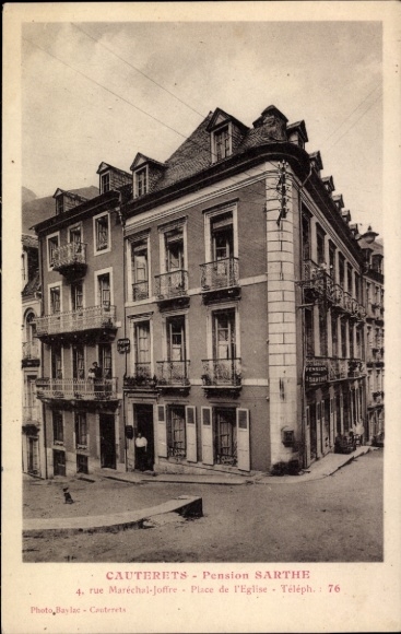 Ak Cauterets Hautes Pyrénées , Pension Sarthe, Gebäude mit Balkonen, Adresse: rue Maréchal-Joffre