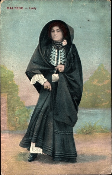 Postcard Malta, Maltese Lady, Woman in Maltese costume
