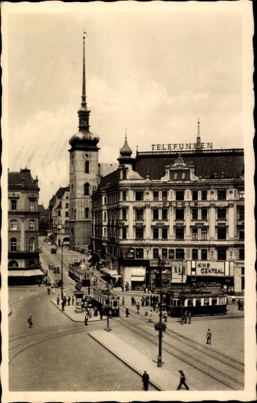 Ak Brno Brünn Südmähren, Blick in die Kirchengasse, Kostelni ulice, Kino Central, Straßenbahn