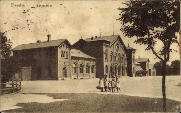 Postcard Slagelse Denmark, children in front of the train station, front