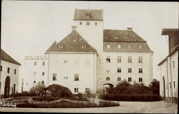 Photo Postcard Seefeld in Upper Bavaria, courtyard, garden, office building