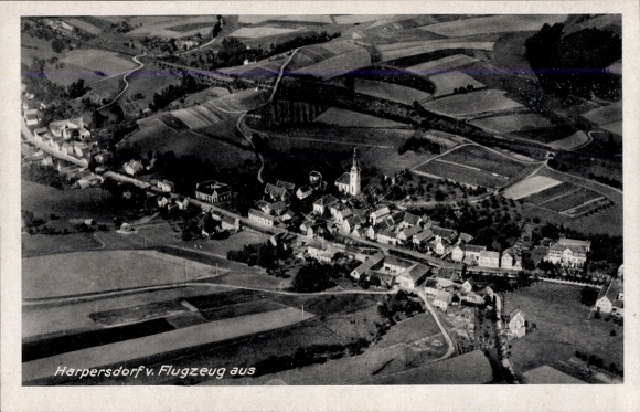 Postcard Harpersdorf Kraftsdorf in Thuringia, aerial view of the village, church visible, rural surroundings
