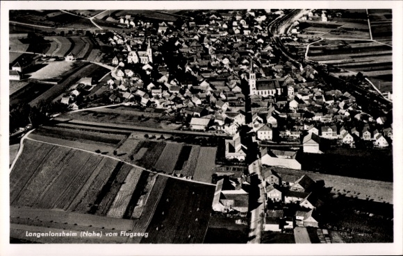Postcard Langenlonsheim on the Nahe Pfalz, aerial view of houses, church, fields